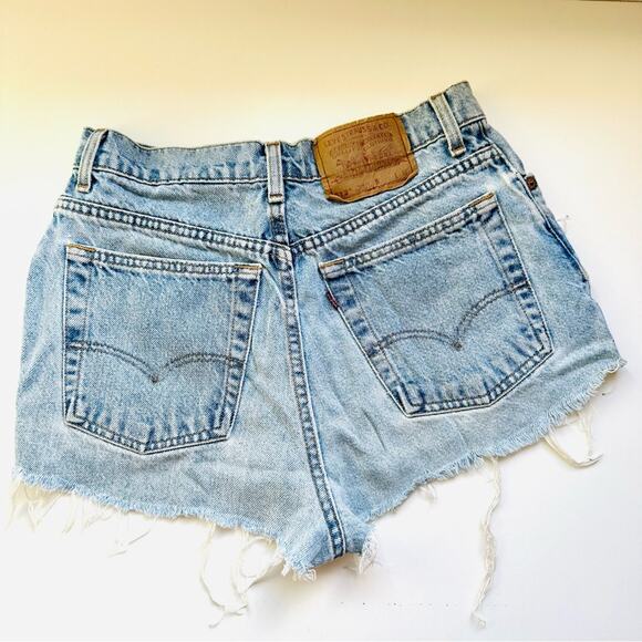 VINTAGE LEVIS Revolve Blue Medium Wash CutOffs Denim Jean Short Shorts 28 - Picture 5 of 8